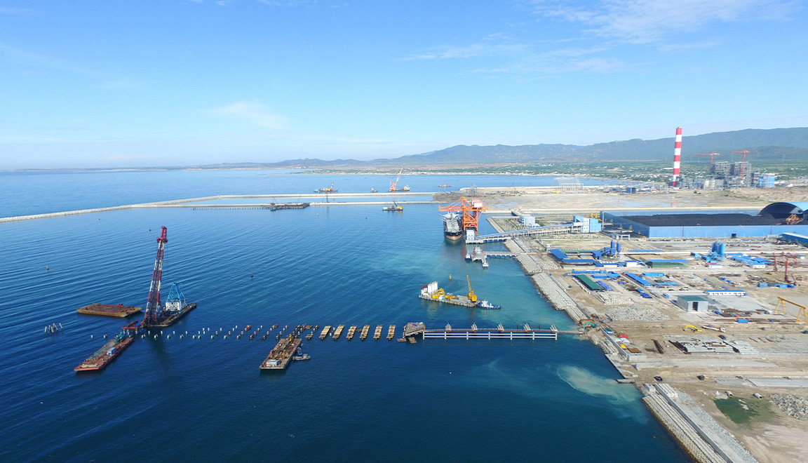 越南永新電廠二期工程2×600MW機組煤碼頭及防波堤工程