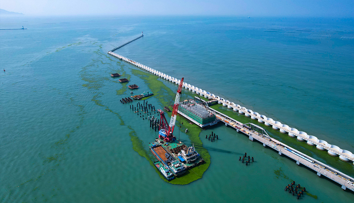 連云港港徐圩港區(qū)30萬(wàn)噸級(jí)原油碼頭工程