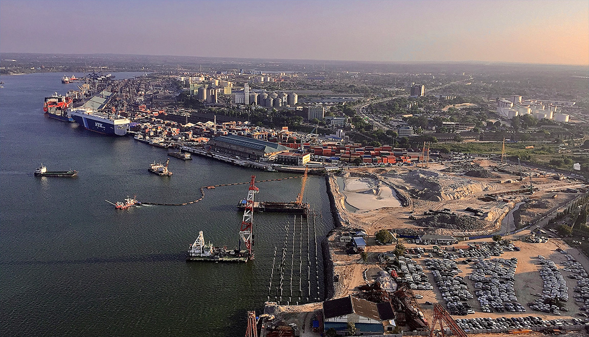 坦桑尼亞達(dá)港新建滾裝碼頭及1-7號(hào)泊位浚深及改造工程